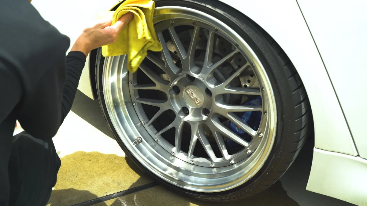 高級車の手磨き
